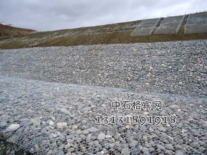 護岸雷諾護墊13131891918專業(yè)生產(chǎn)廠家 護岸雷諾護墊13131891918專業(yè)生產(chǎn)廠家